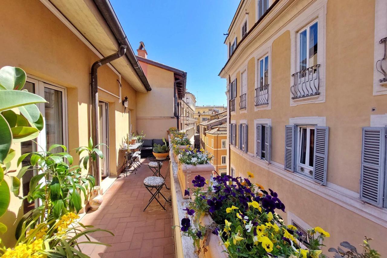 4Bnb - Luxury Trevi Apartment W Terrace Рим Екстер'єр фото