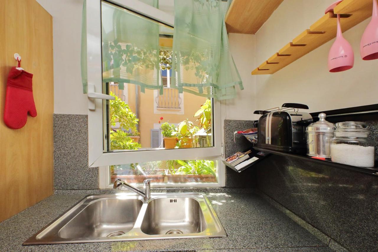 4Bnb - Luxury Trevi Apartment W Terrace Рим Екстер'єр фото