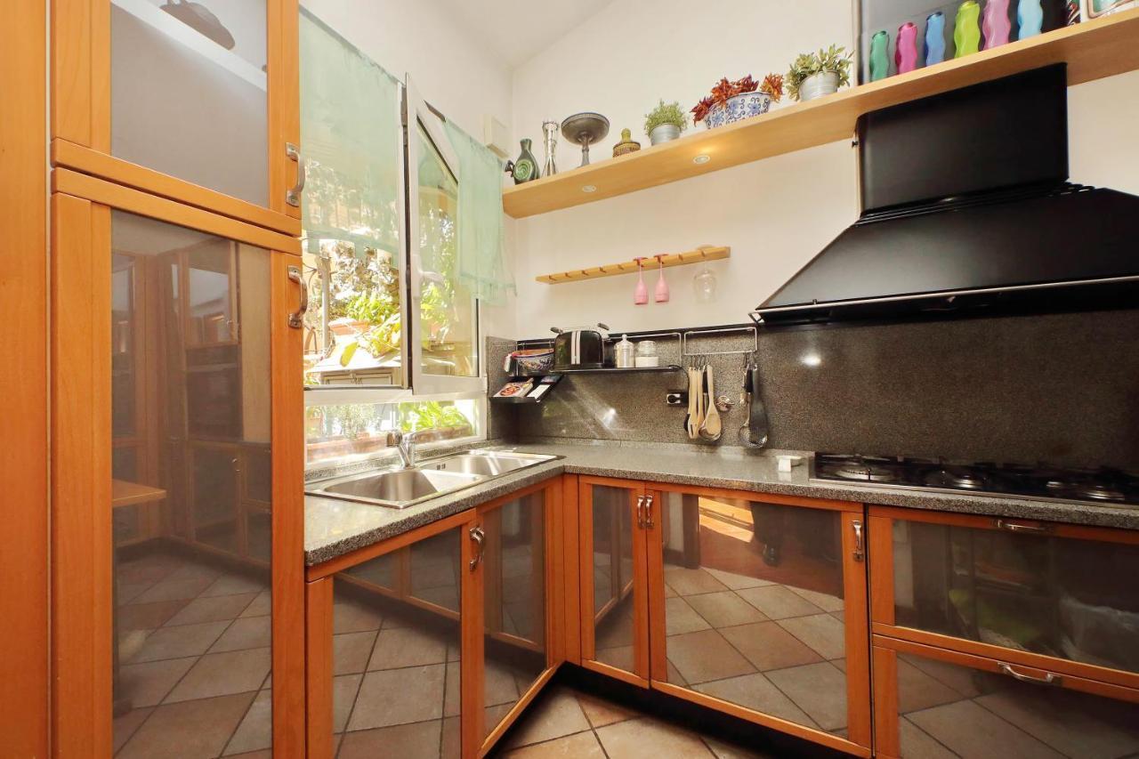 4Bnb - Luxury Trevi Apartment W Terrace Рим Екстер'єр фото