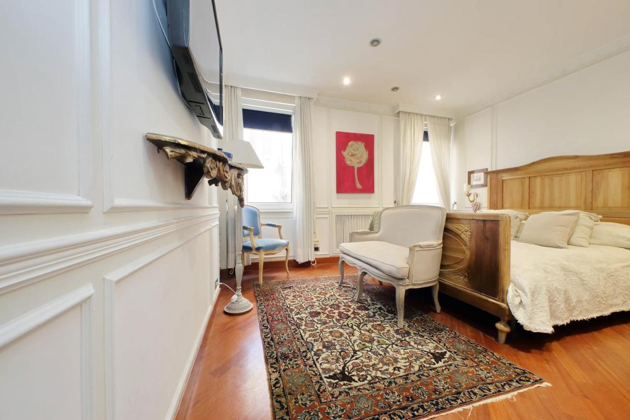 4Bnb - Luxury Trevi Apartment W Terrace Рим Екстер'єр фото